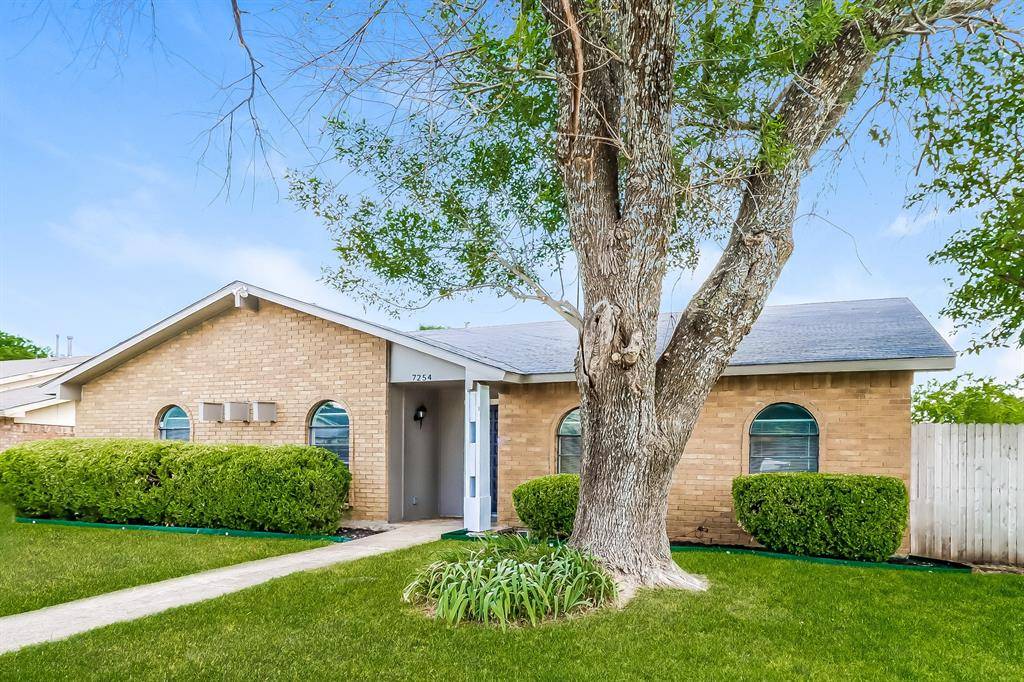 Dallas, TX 75249,7254 Cloverglen Drive