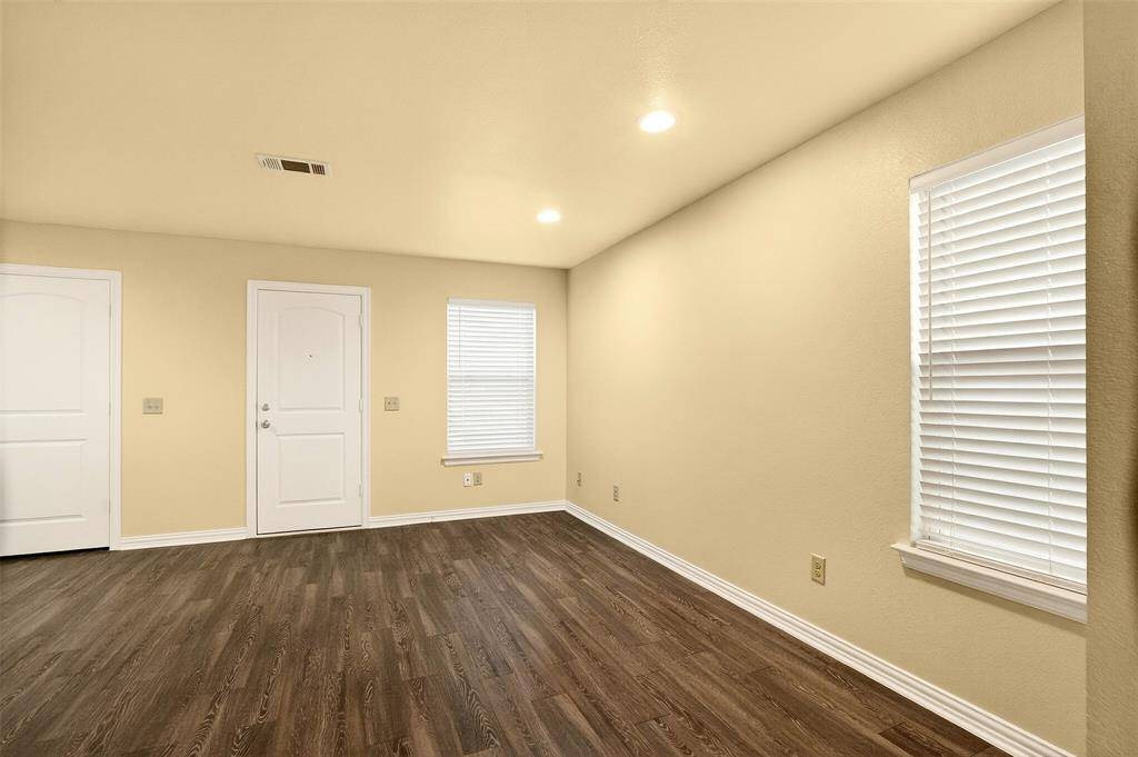 Van Alstyne, TX 75495,1716 S Waco Street