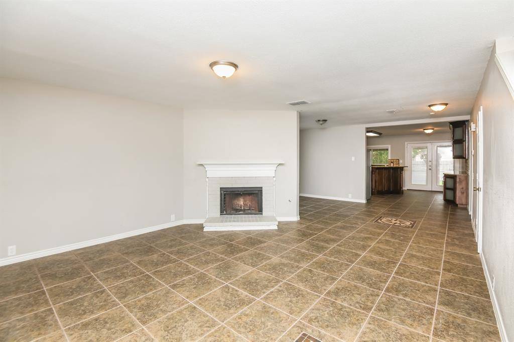 Arlington, TX 76002,7018 Glenshire Drive