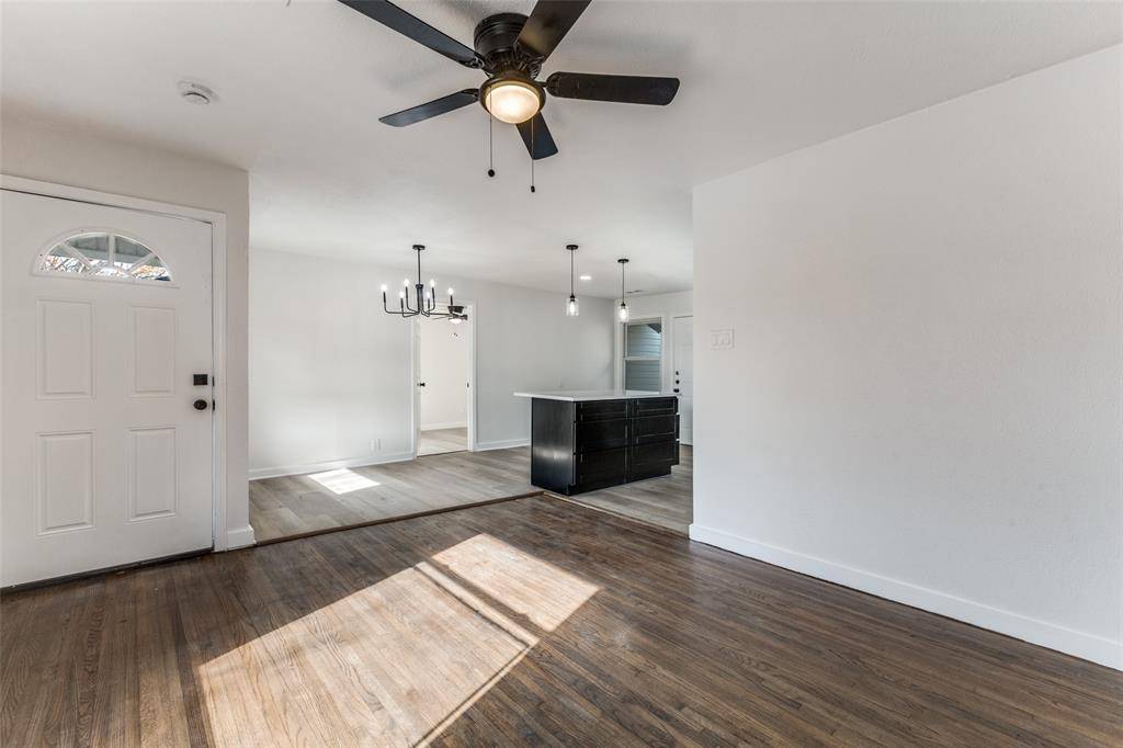 Dallas, TX 75228,2723 Gus Thomasson Road