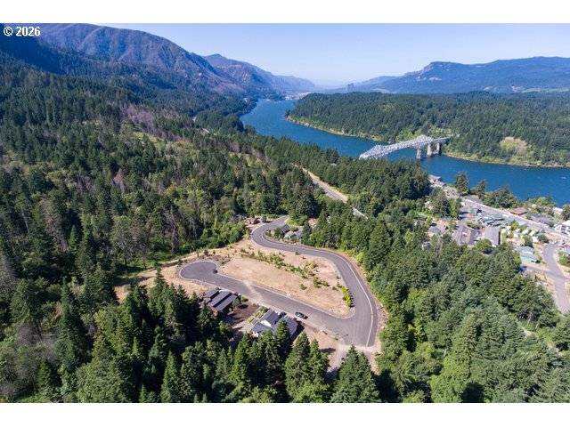 935 SW SPELLING PL #17, Cascade Locks, OR 97014