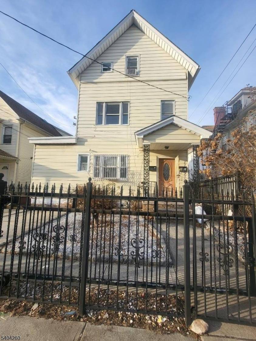 Elizabeth City, NJ 07208,129 Sayre St