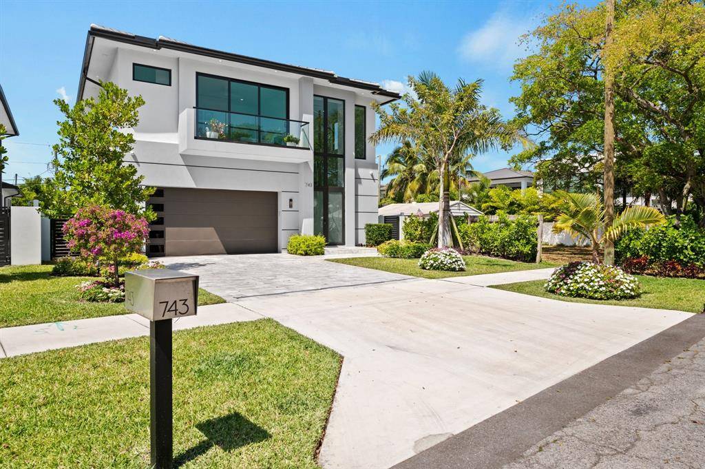 Delray Beach, FL 33483,743 S Lake Ave