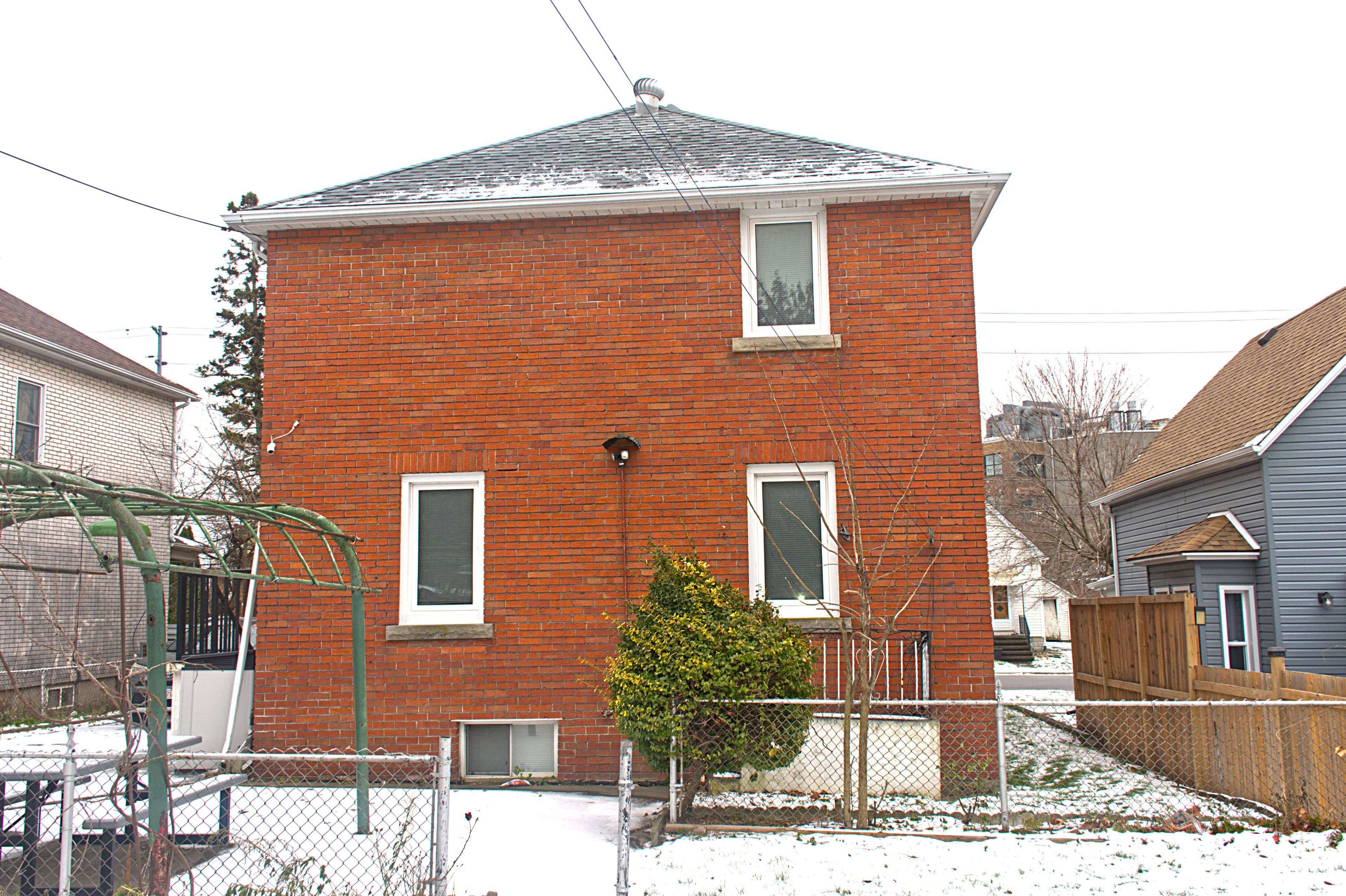 Niagara Falls, ON L2G 1B4,5177 Kitchener ST