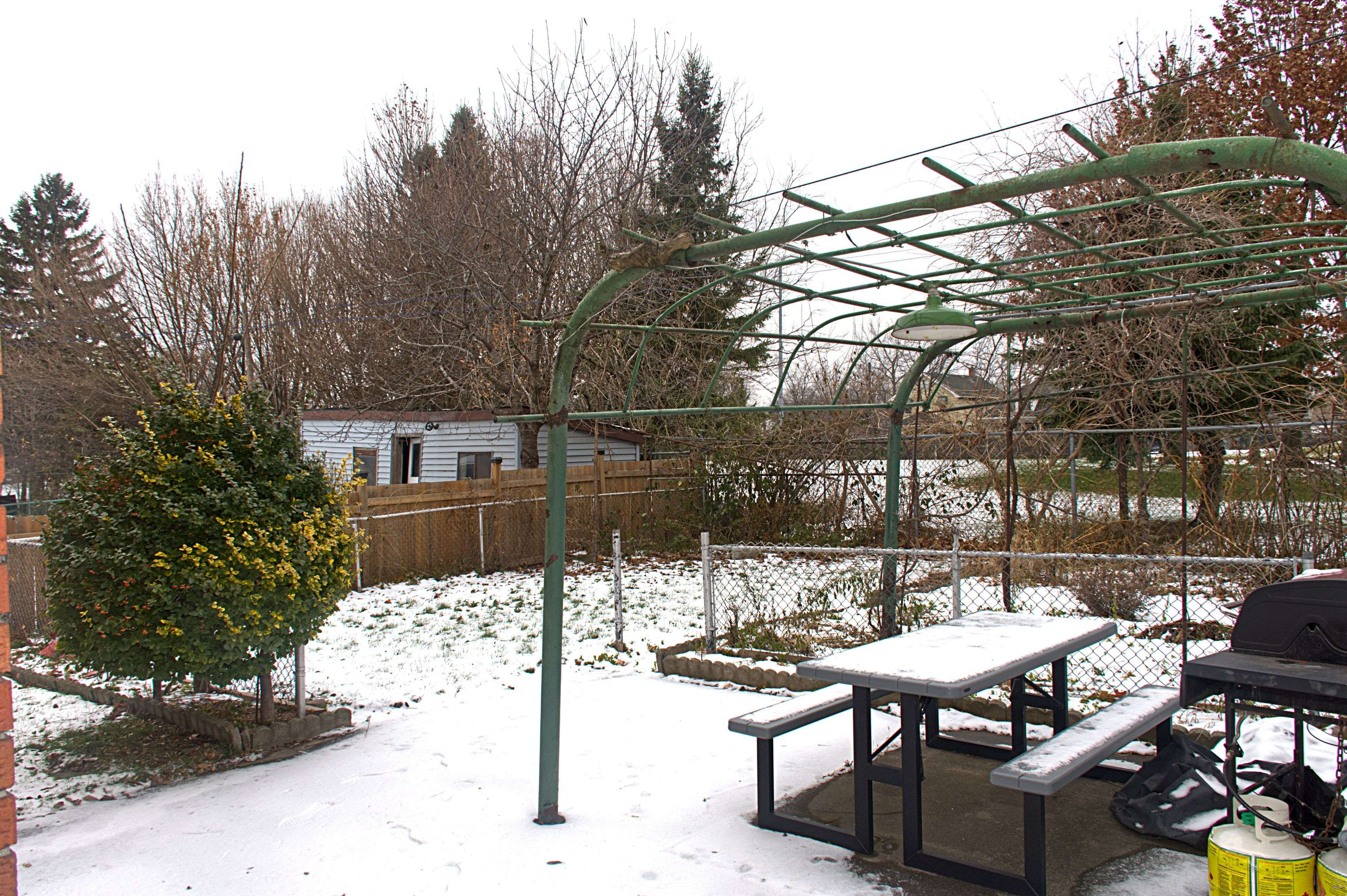 Niagara Falls, ON L2G 1B4,5177 Kitchener ST