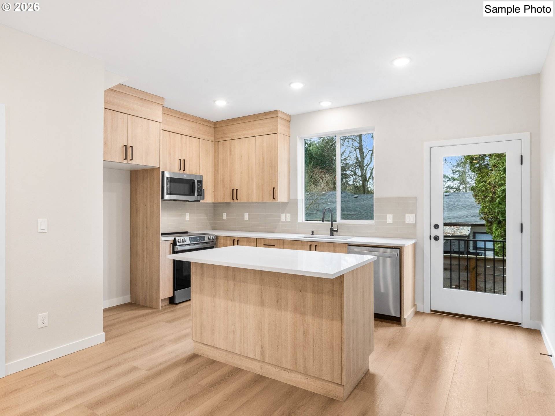 8616 SW 21st AVE #9, Portland, OR 97213