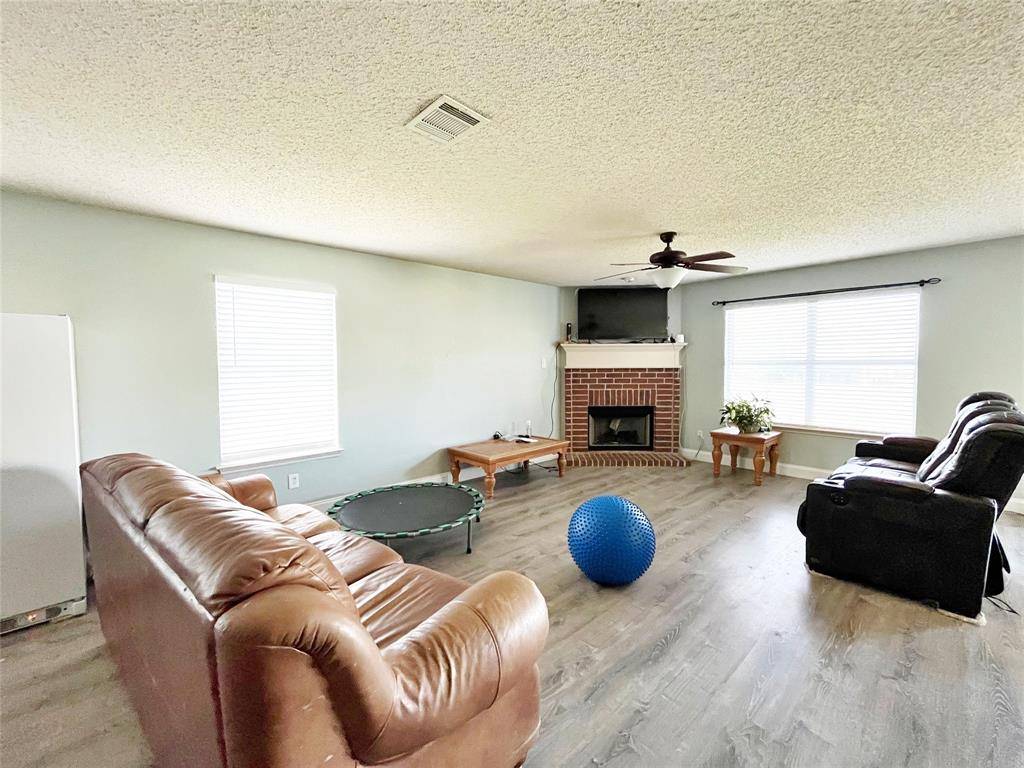 Saginaw, TX 76131,924 Rock Dove Circle