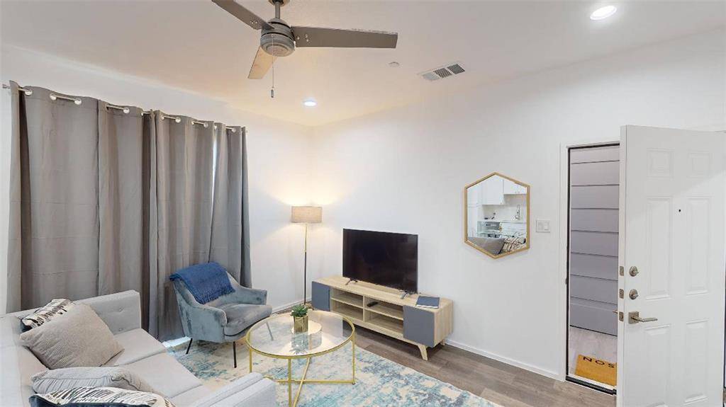 Dallas, TX 75210,3235 Dallas Street #1201