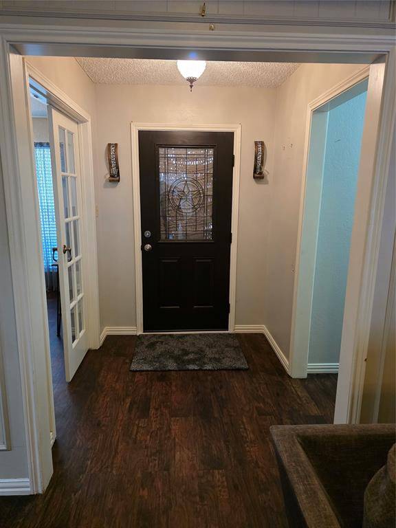 2008 Iron Horse Court, Arlington, TX 76017