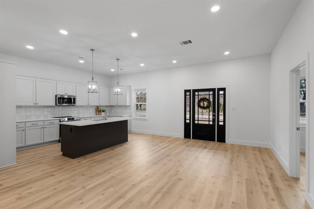 Bridgeport, TX 76426,1812 Carpenter Street