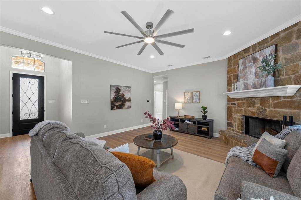 Lorena, TX 76655,404 Casa del Rancho Road