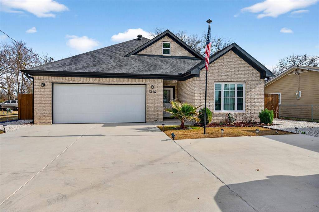 Gainesville, TX 76240,1314 S Grand Avenue