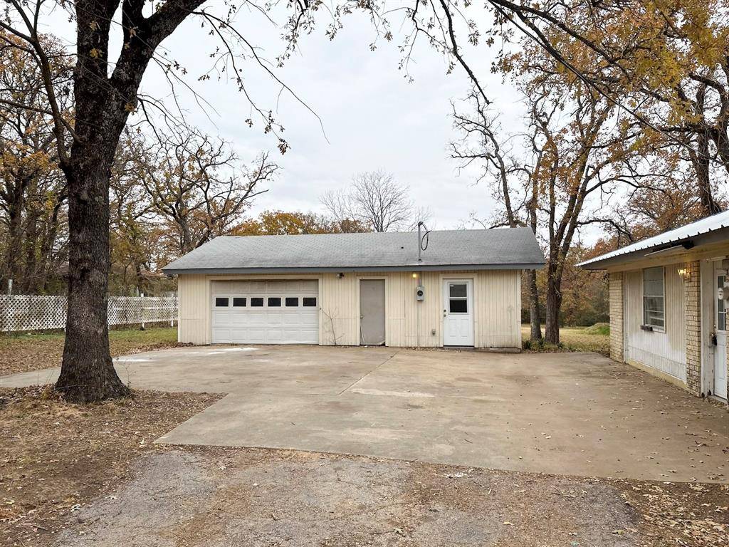 Alvarado, TX 76009,5805 Pecan Circle