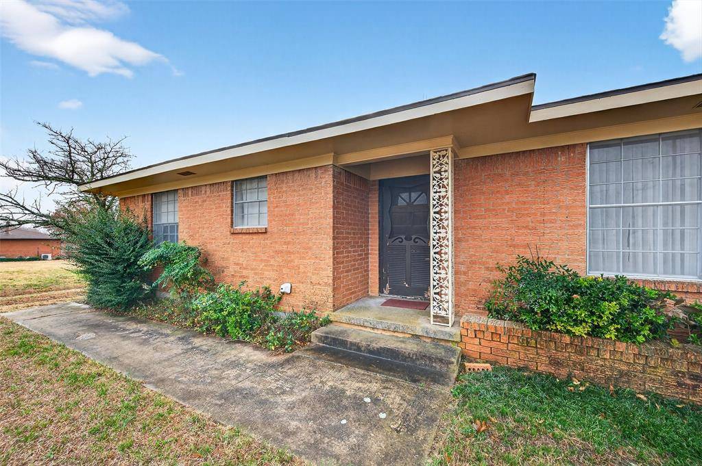 Sherman, TX 75092,3928 W Houston Street