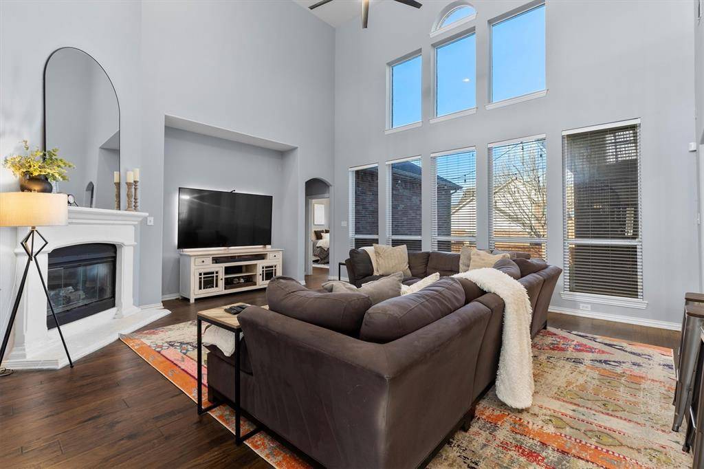 Carrollton, TX 75007,1709 E Branch Hollow Drive