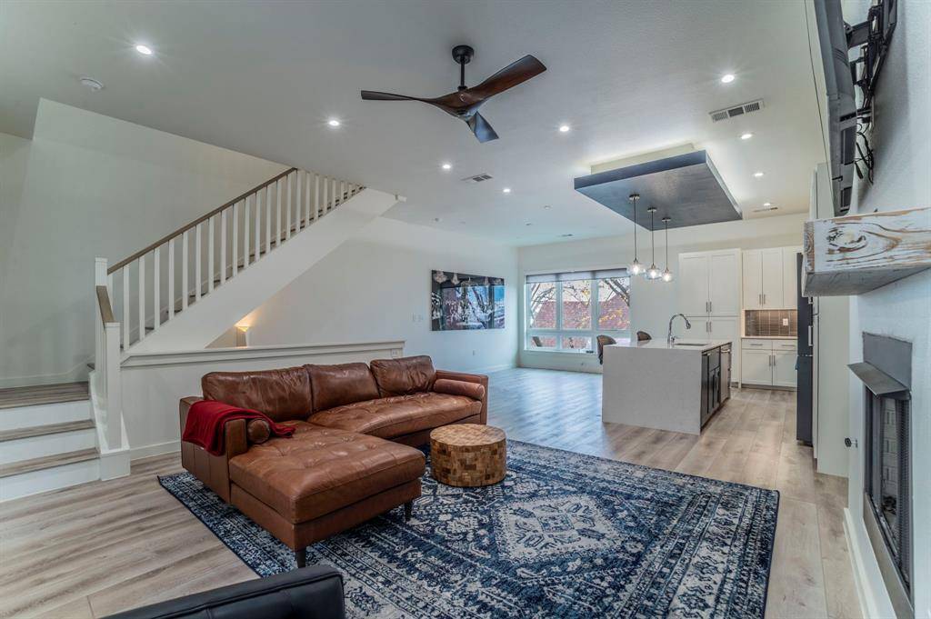 Fort Worth, TX 76104,321 College Avenue