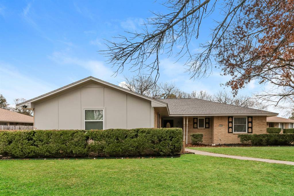 Desoto, TX 75115,328 Bennett Circle