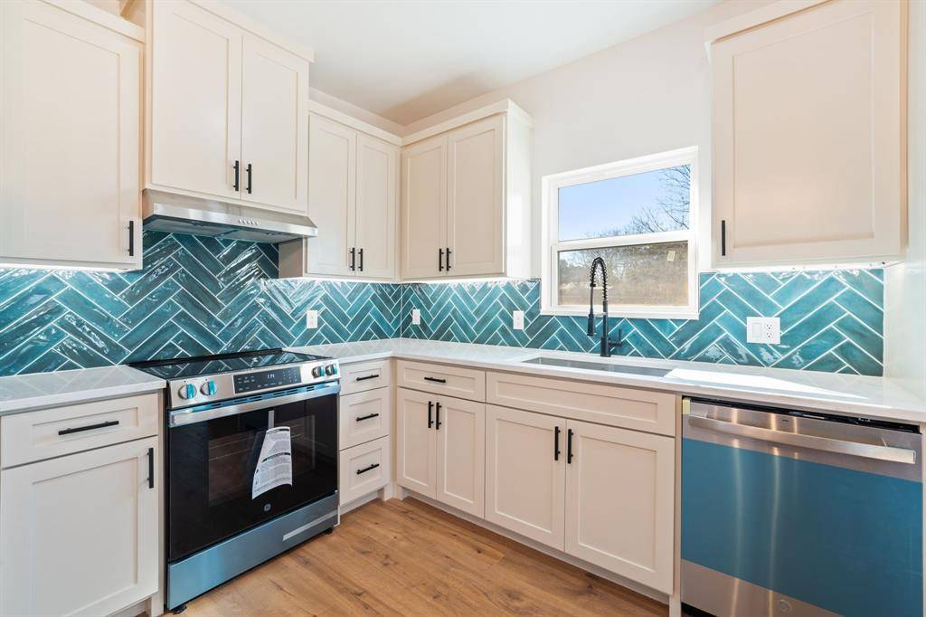 Ennis, TX 75119,801 E Brown Street