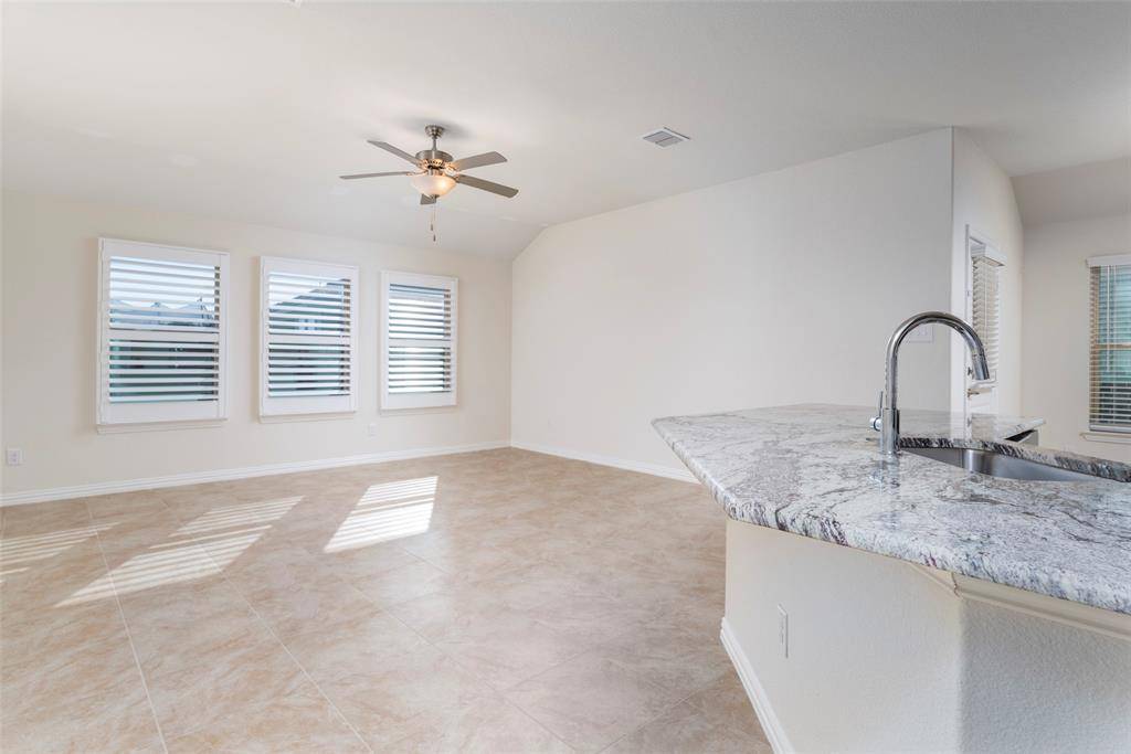 Arlington, TX 76002,702 Grassland Way