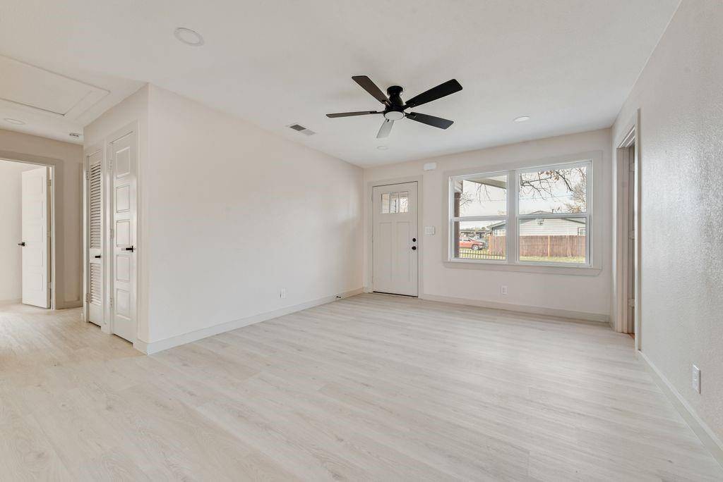 Fort Worth, TX 76119,4313 Eastover Avenue