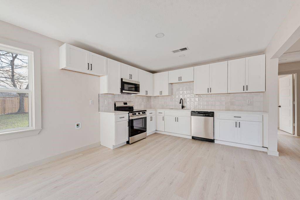 Fort Worth, TX 76119,4313 Eastover Avenue