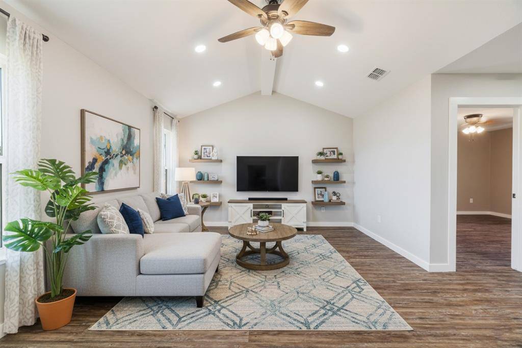 Paris, TX 75460,372 PR 43790 Street #43790