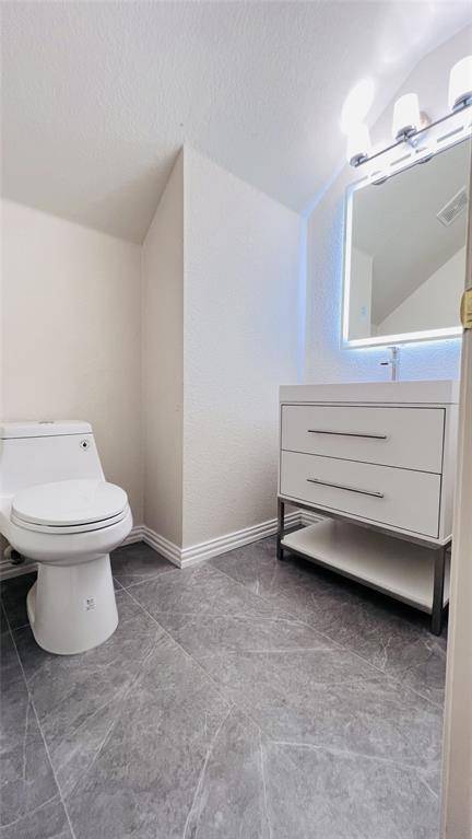 818 Green Pond Drive, Garland, TX 75040