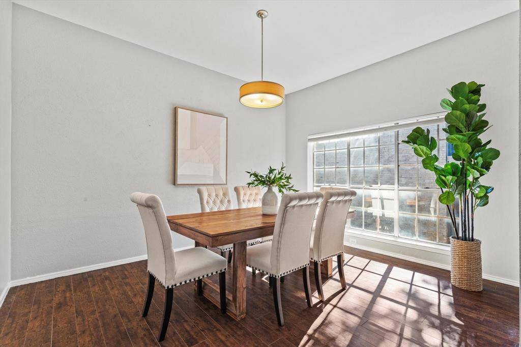 Dallas, TX 75230,10439 High Hollows Drive #222