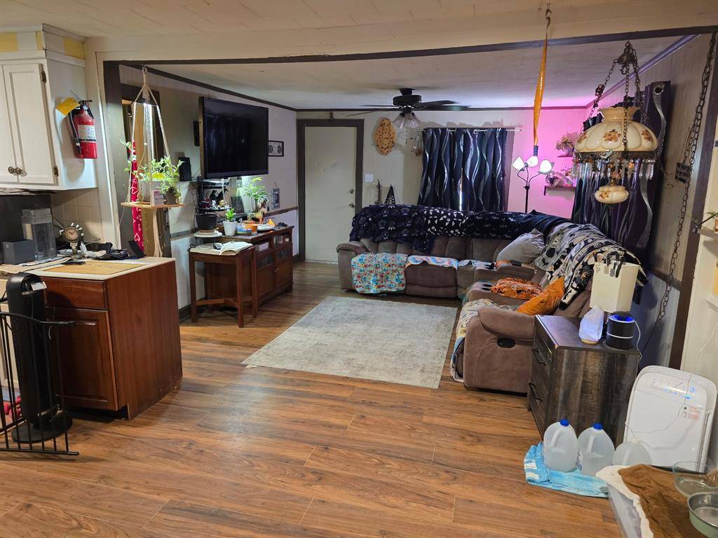 Groesbeck, TX 76642,1464 Highway 164 W