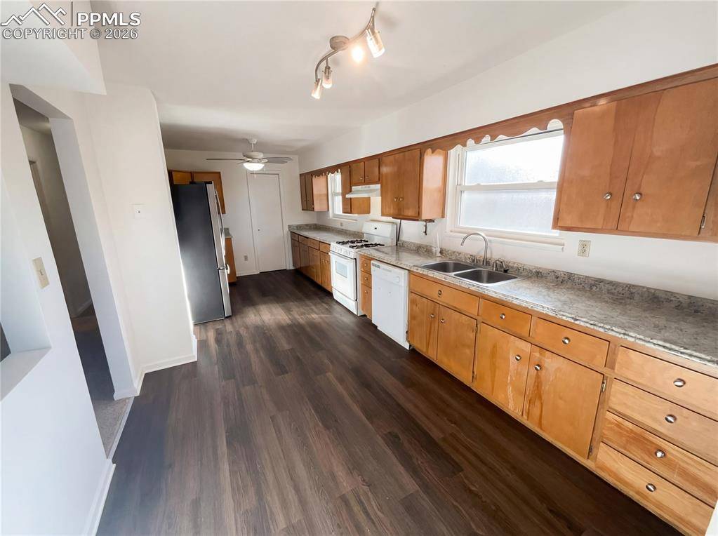 Colorado Springs, CO 80911,427 Quebec ST