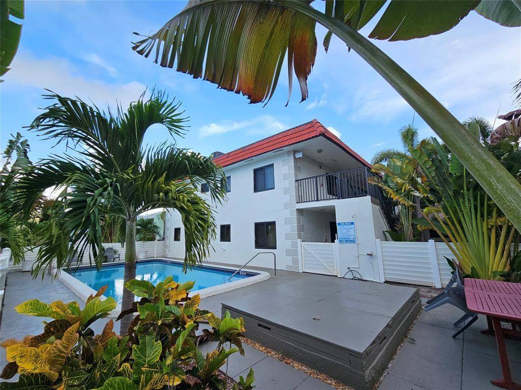 Lighthouse Point, FL 33064,2201 NE 36th St #107