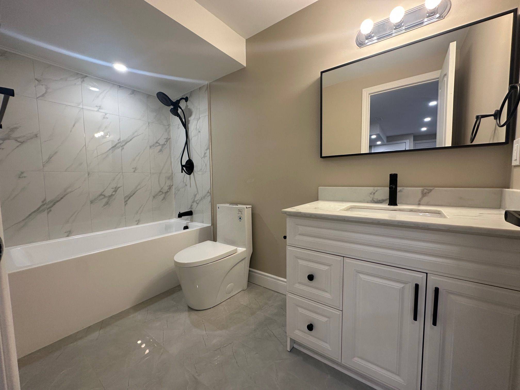 Brantford, ON N3T 0S2,65 Anderson RD #Lower