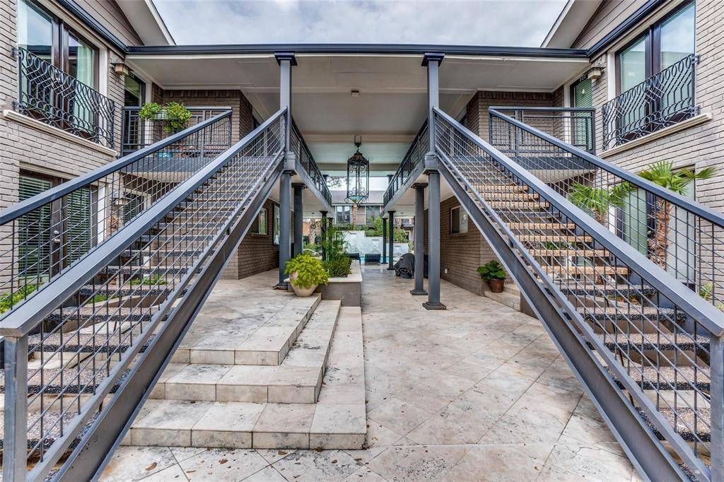 Dallas, TX 75230,10209 Regal Oaks Drive #112