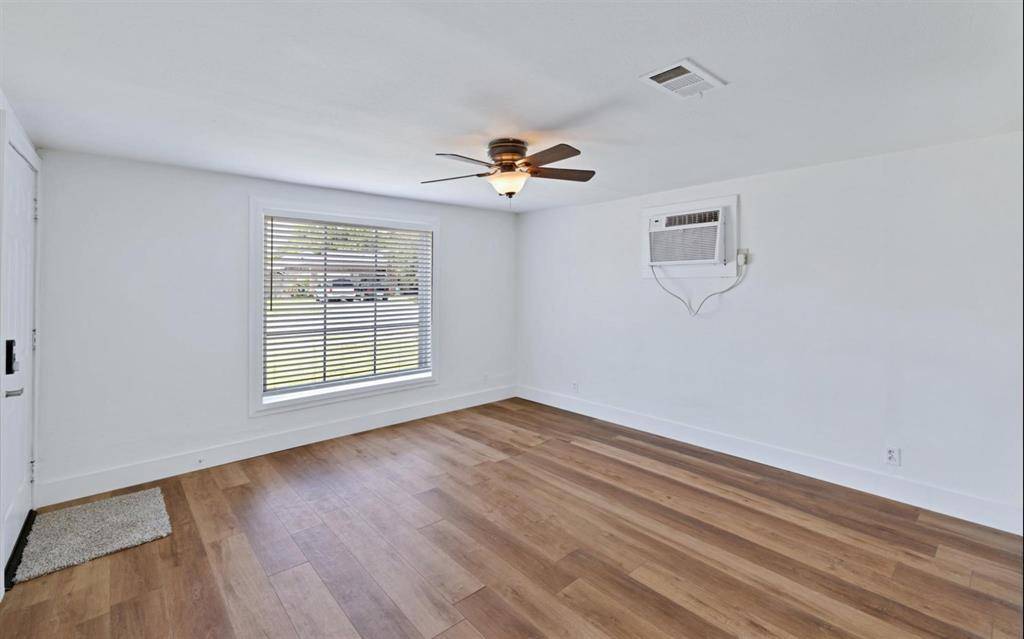 Grand Prairie, TX 75051,530 2nd Street