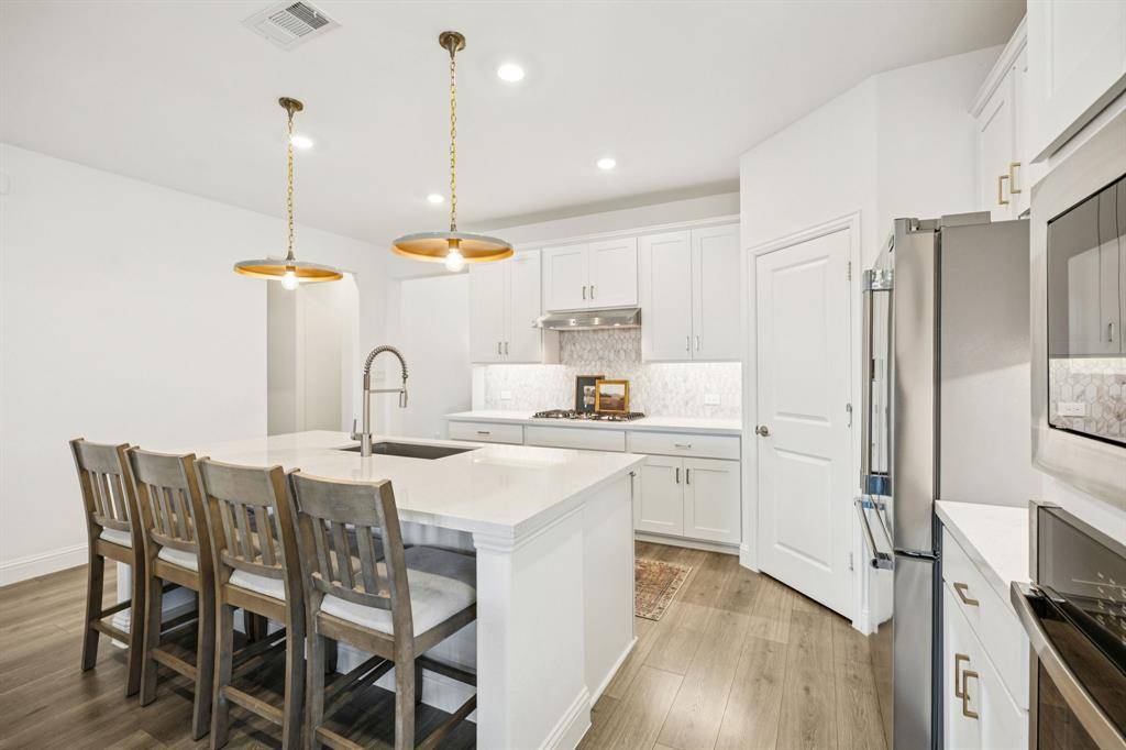 Melissa, TX 75454,208 Castle Rock Drive