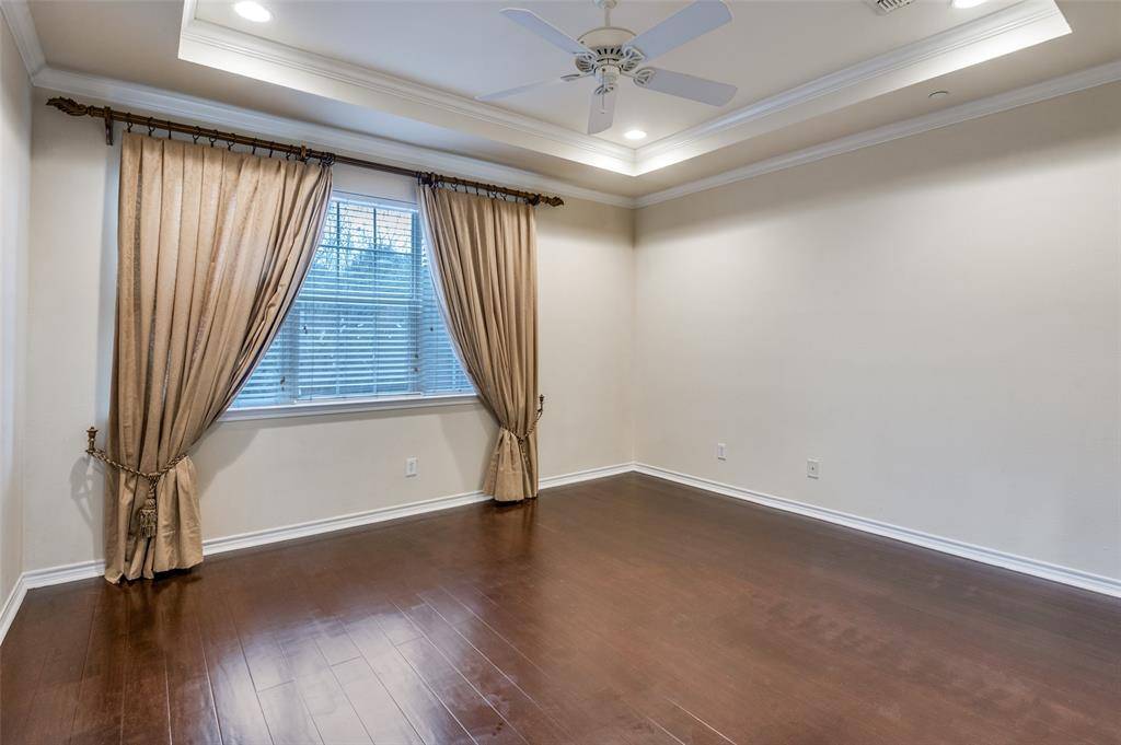 Addison, TX 75001,15738 Quorum Drive #9