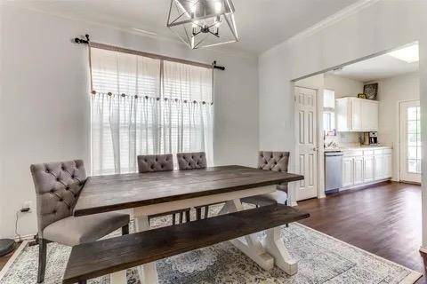 125 Timber Cross Court, Azle, TX 76020