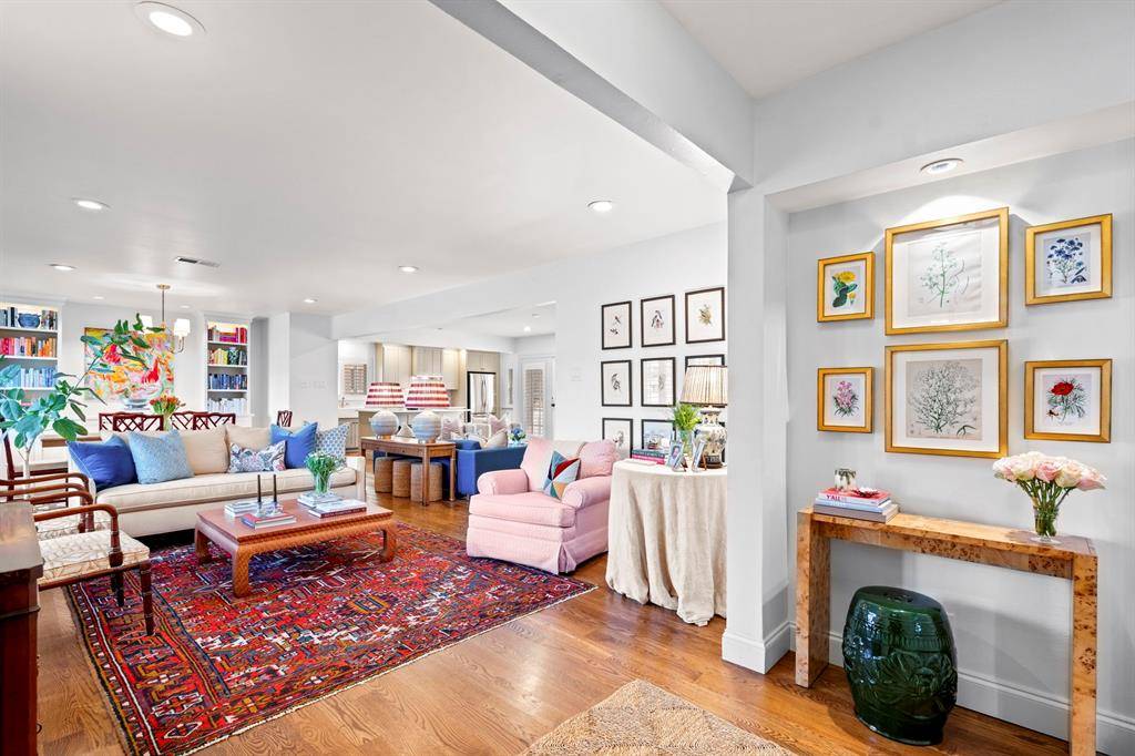 Dallas, TX 75214,5322 Ridgelawn Drive