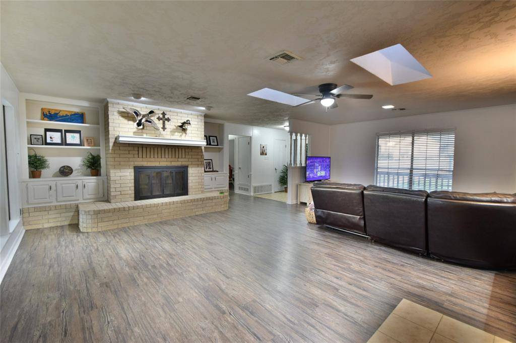 Granbury, TX 76049,9012 Bontura Road