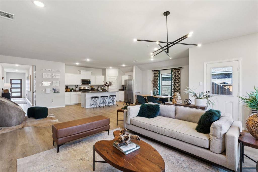 Van Alstyne, TX 75495,540 Stone Hollow Drive