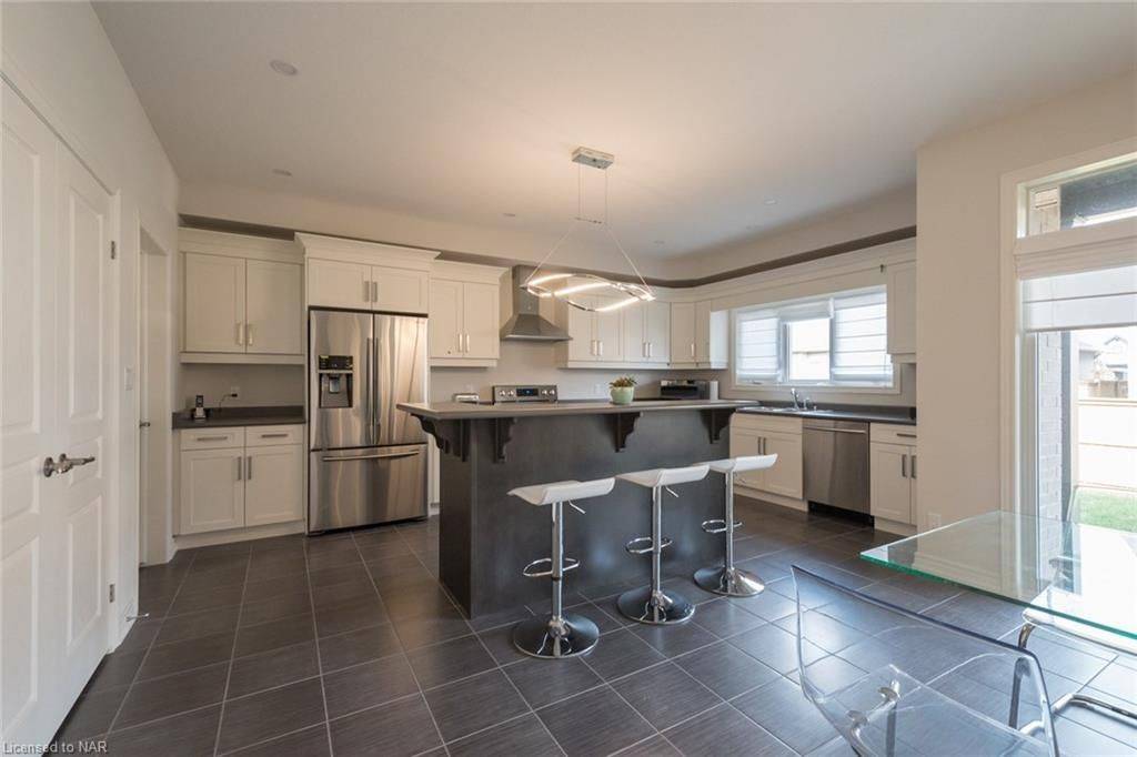 Welland, ON L3C 0C6,359 SILVERWOOD AVE