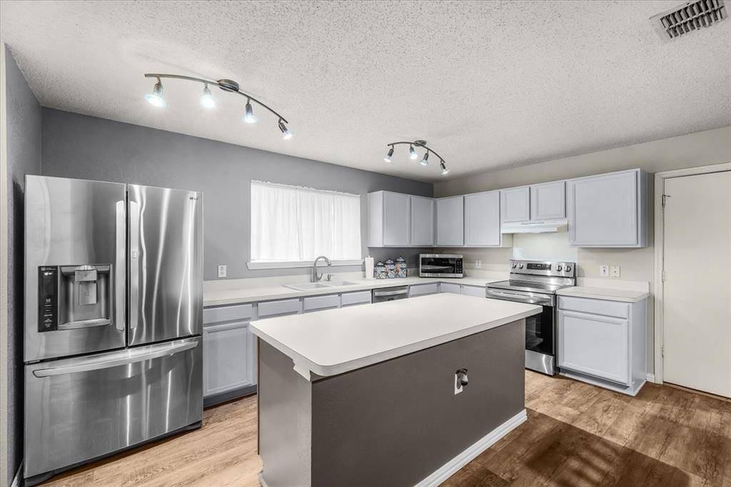 Mesquite, TX 75181,1806 Cedar Ridge Drive