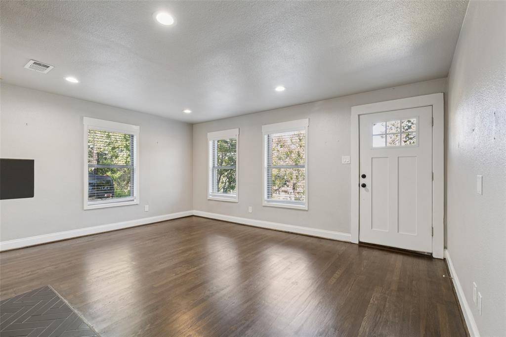 Dallas, TX 75224,322 Beckleywood Boulevard