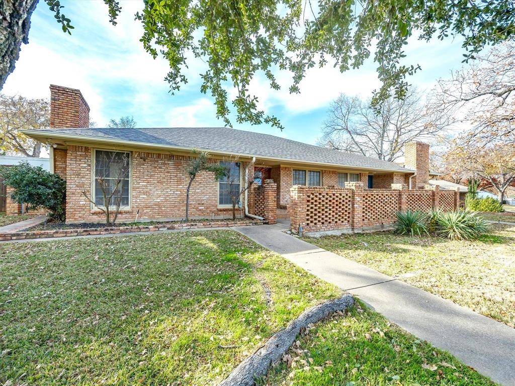 Pantego, TX 76013,3514 Shady Valley Drive