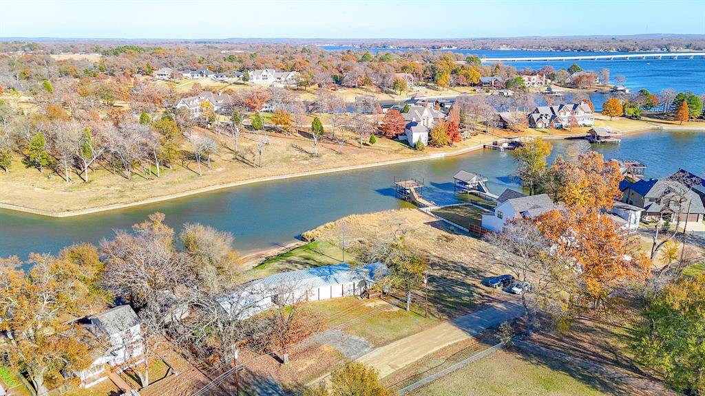 128 Meandering Way, Mabank, TX 75156