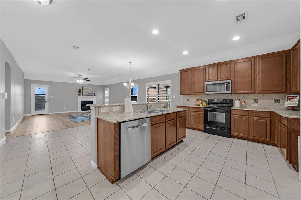 Little Elm, TX 75068,2756 Cresent Lake Drive