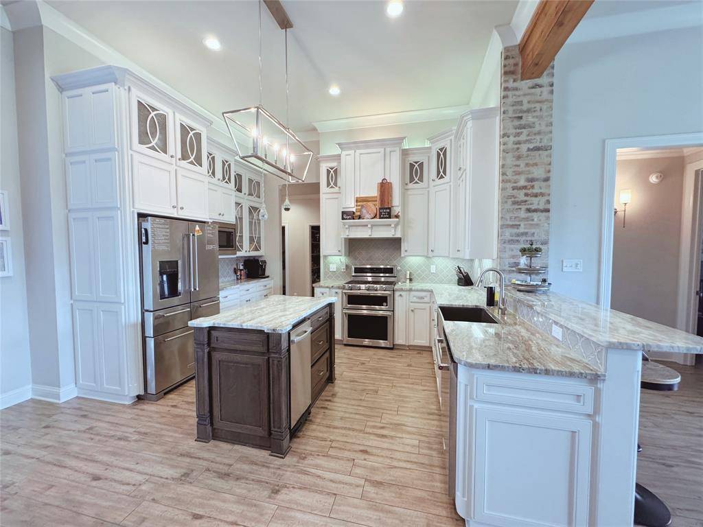 Benton, LA 71006,504 Linden Circle