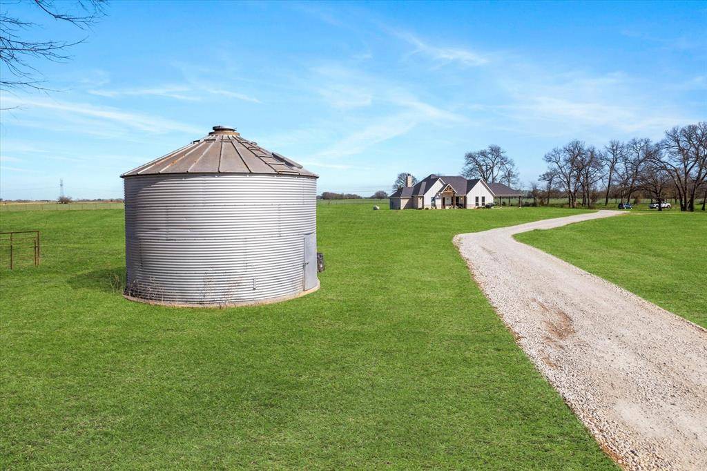 Collinsville, TX 76233,939 Graham Grove Road