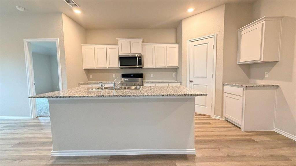 Cleburne, TX 76033,560 ARROYO Drive