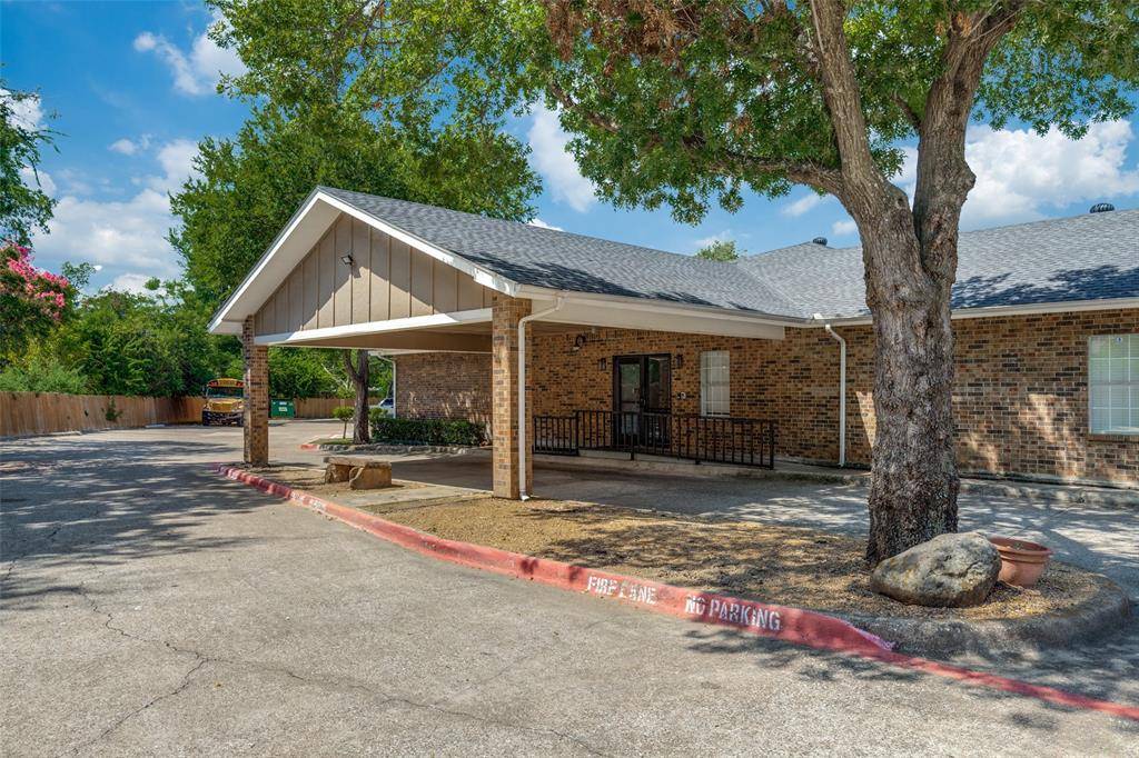 Dallas, TX 75243,8568 Stults Road